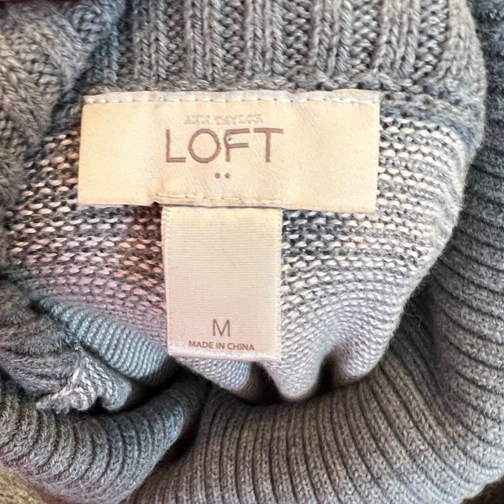 Loft Sweater‎ - Picture 5 of 6